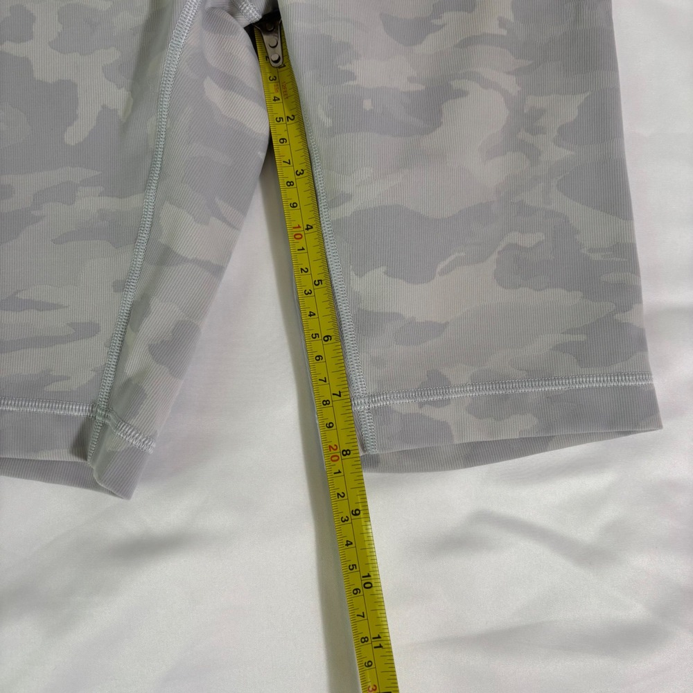 Lululemon Wunder Under Short 10" *Ribbed Camo Jacquard Alpine White Starlight 6 - Picture 5 of 5